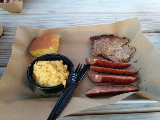 Mission BBQ, Photo 2