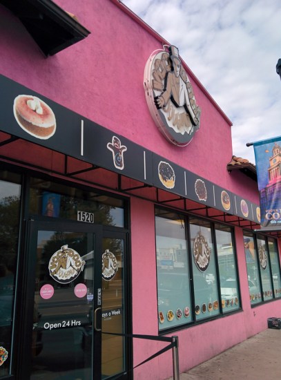 Voodoo Doughnut, Photo 1