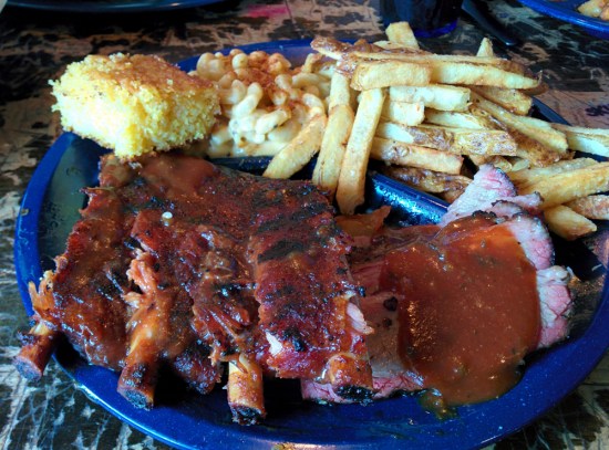 Dinosaur Bar-B-Que, Photo 2